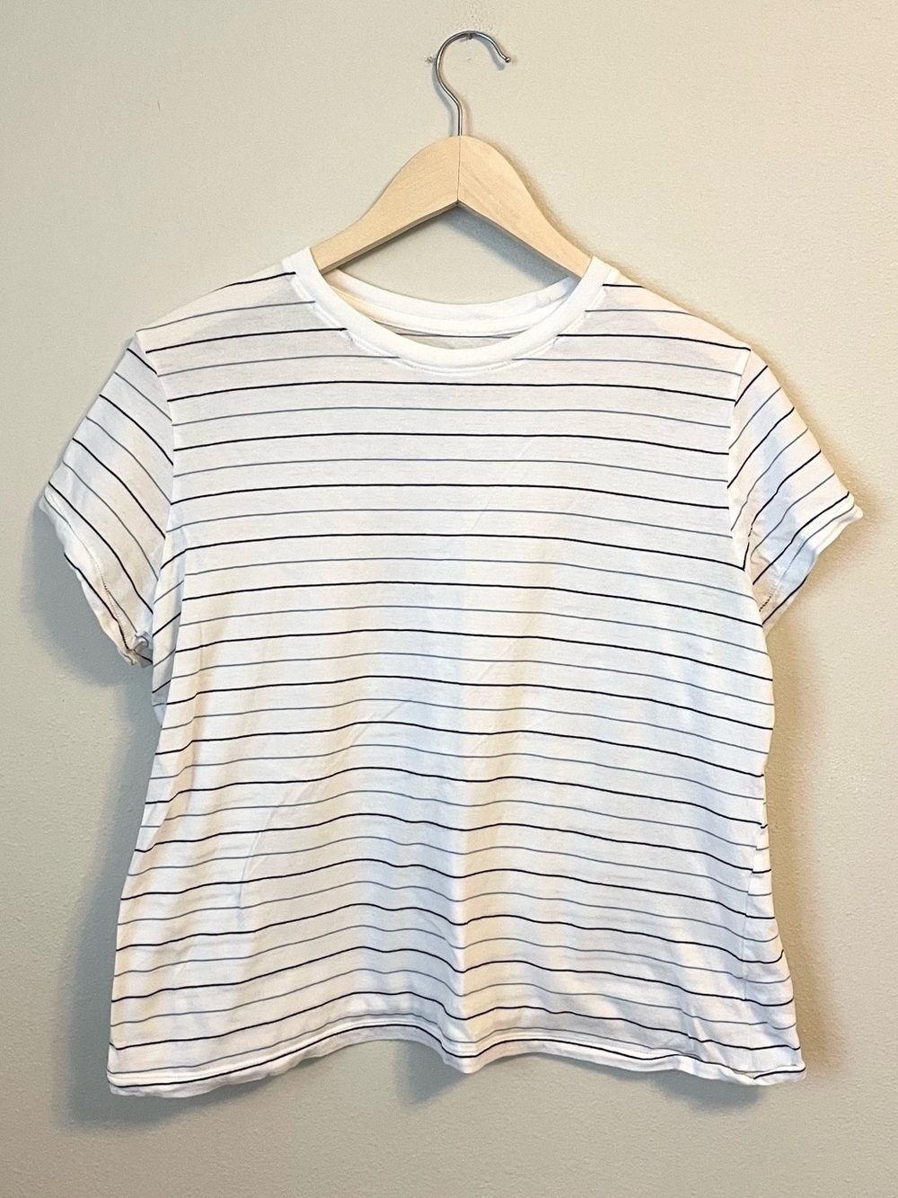 Universal Thread - White Tee with Thin Blue Stripes - Size M